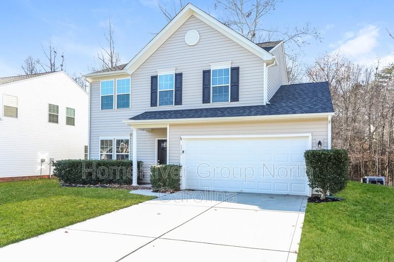 7755 Sedgebrook Dr E - Photo 3 of 18