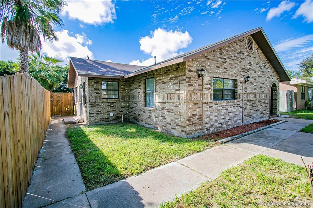 116 West Enfield Road - Photo 2 of 12