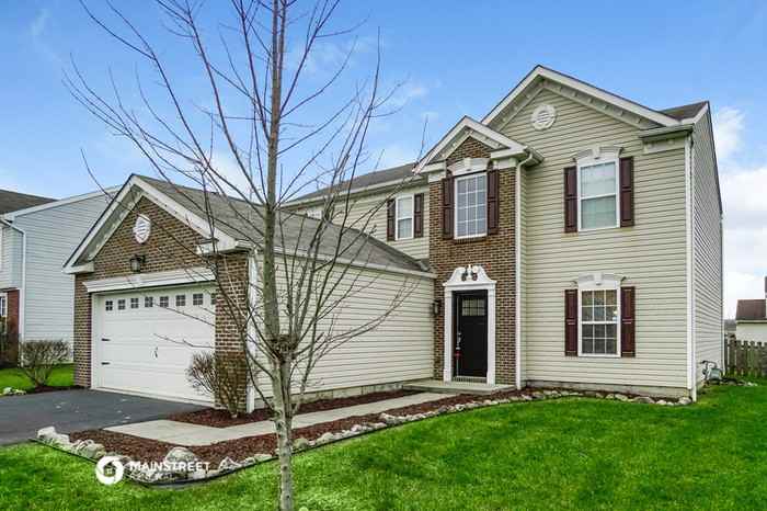 32 Hawthorne Dr - Photo 2 of 17