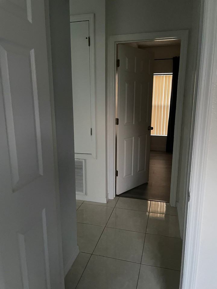 1051 Dudley Dr #1 - Photo 6 of 15