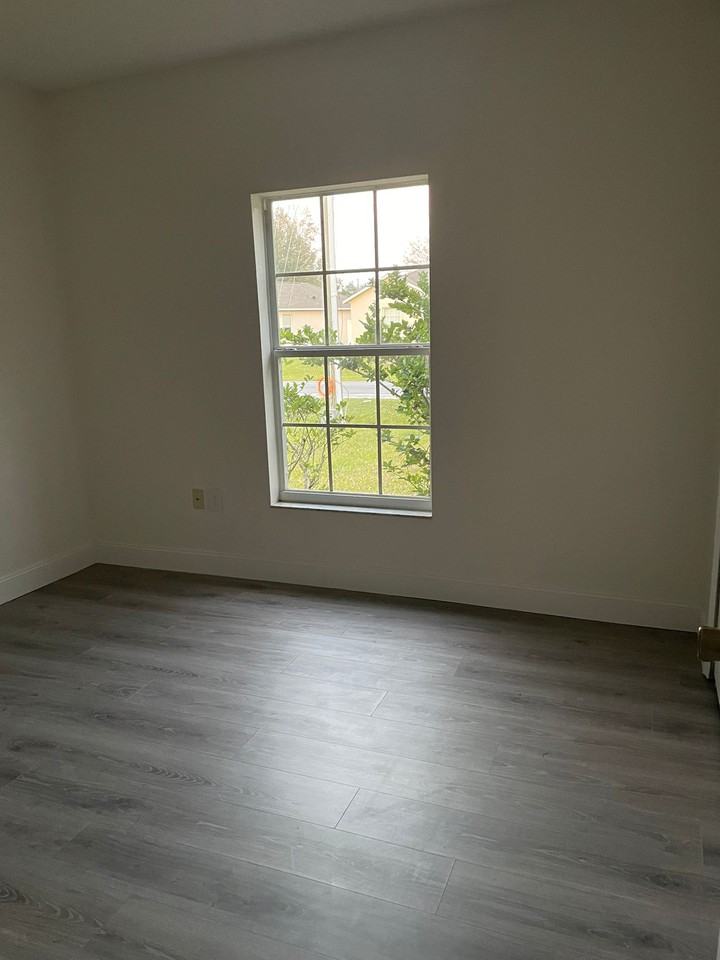 1051 Dudley Dr #1 - Photo 7 of 15