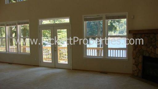 424 Kingsway NW - Photo 3 of 10