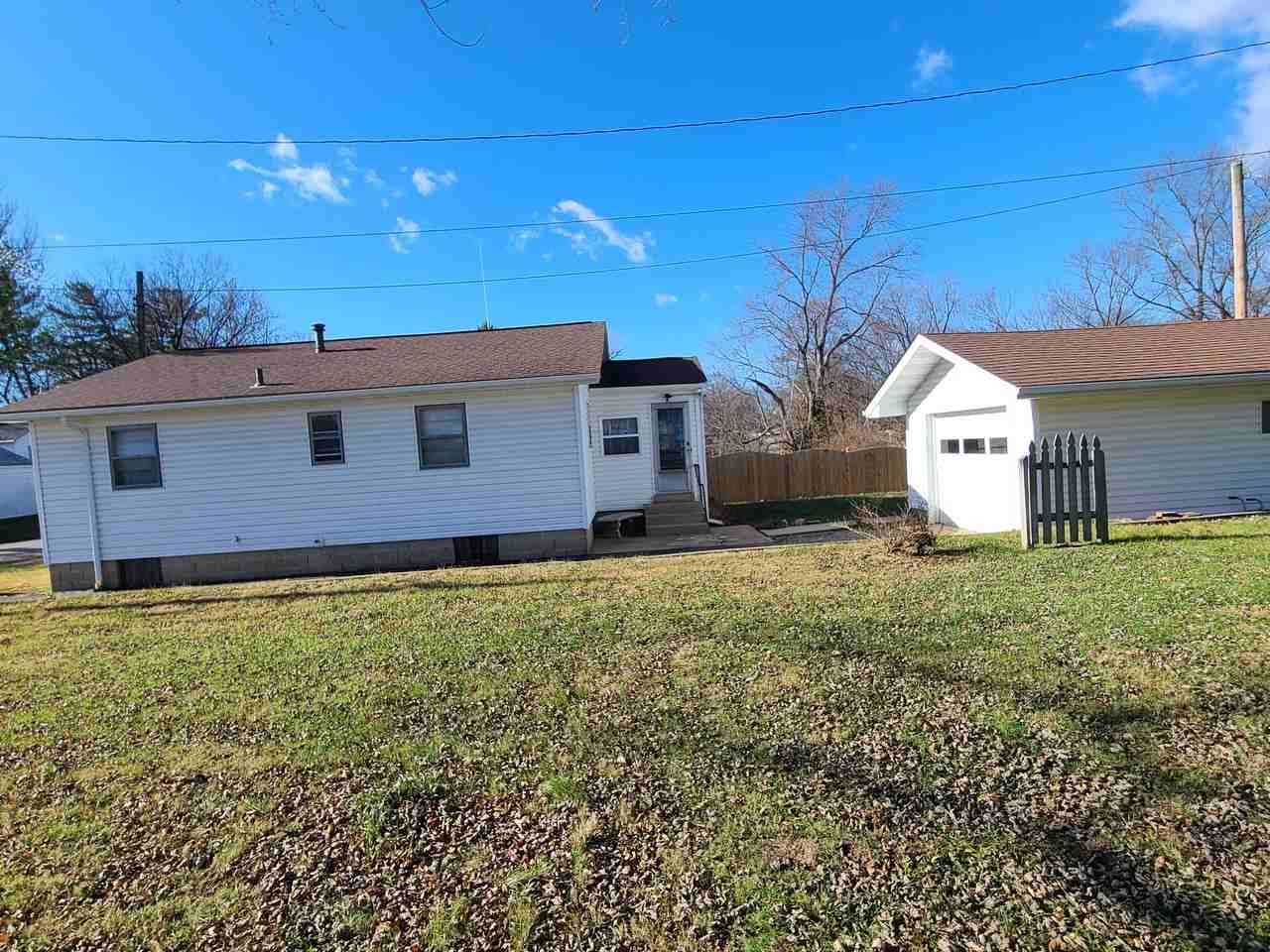 707 Brackett Street - Photo 2 of 13