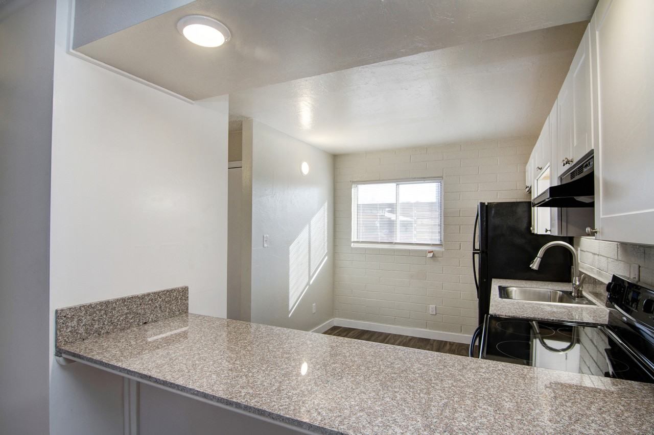 819 North Revere - 08 #08 - Photo 3 of 31