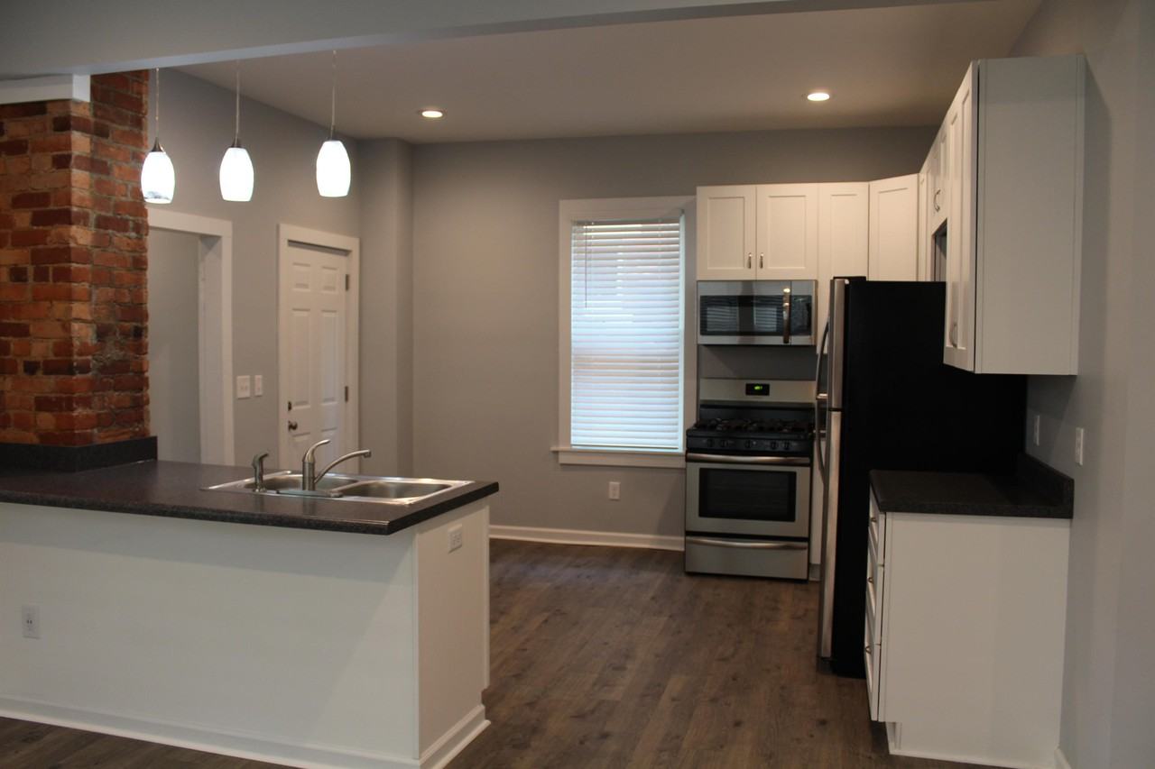 932 Linwood Ave #1 - Photo 6 of 17