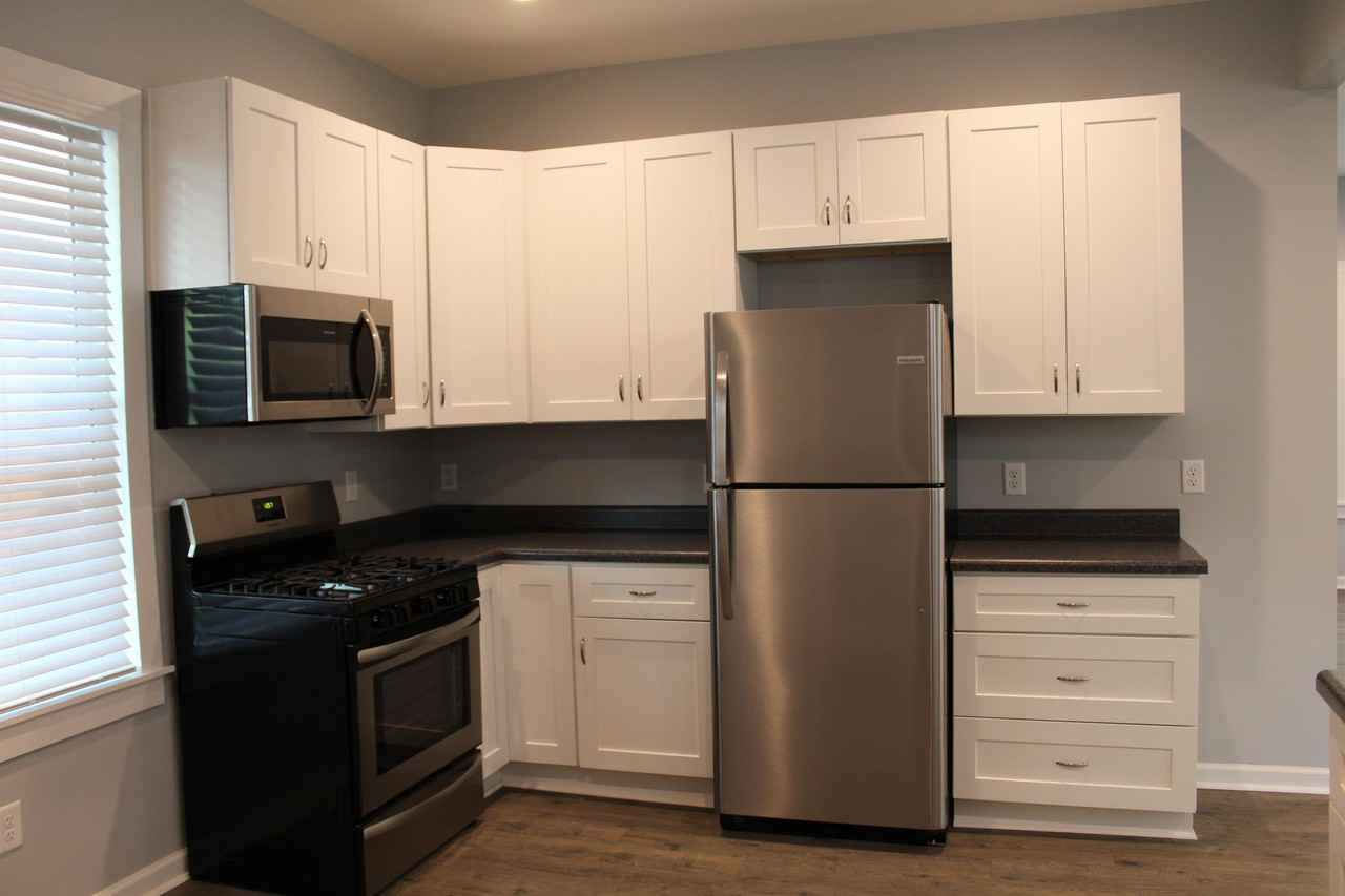 932 Linwood Ave #1 - Photo 7 of 17