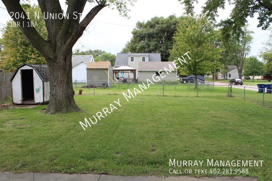 2041 N Union St - Photo 3 of 12