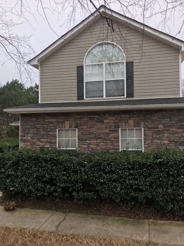 2863 Warhorse Pl - Photo 2 of 13