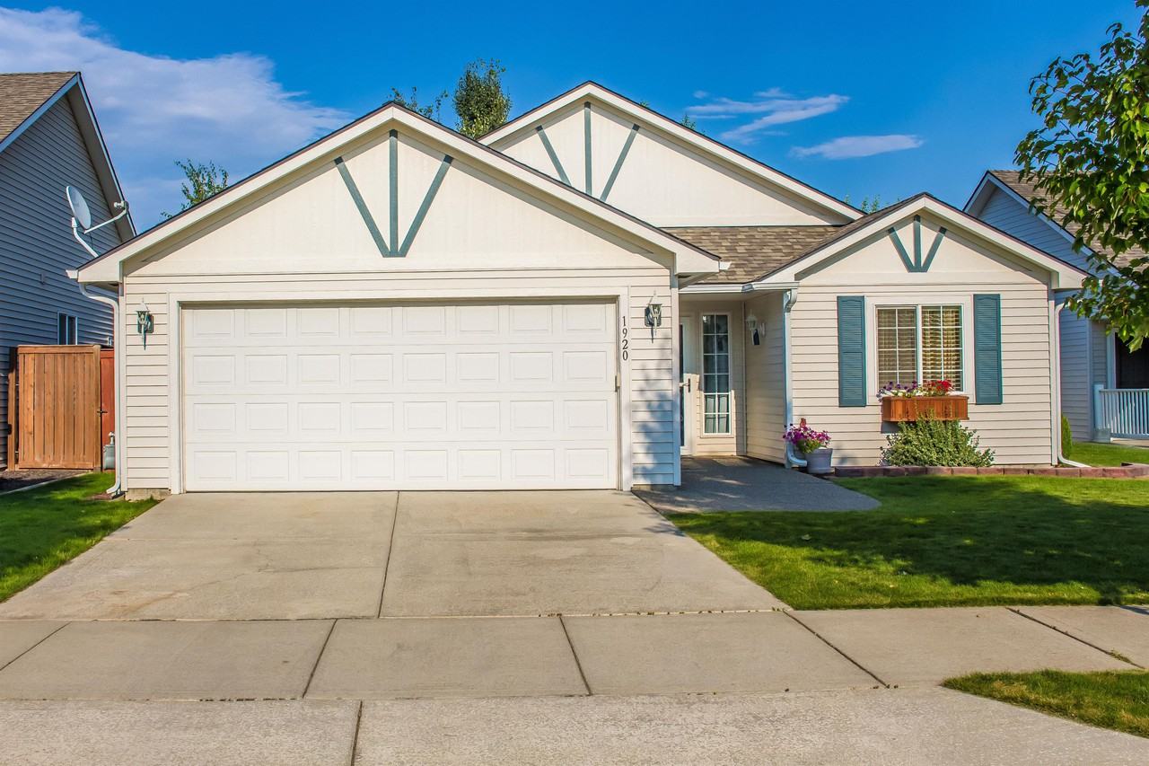 1920 N Cavalier Rd #1 - Photo 2 of 24