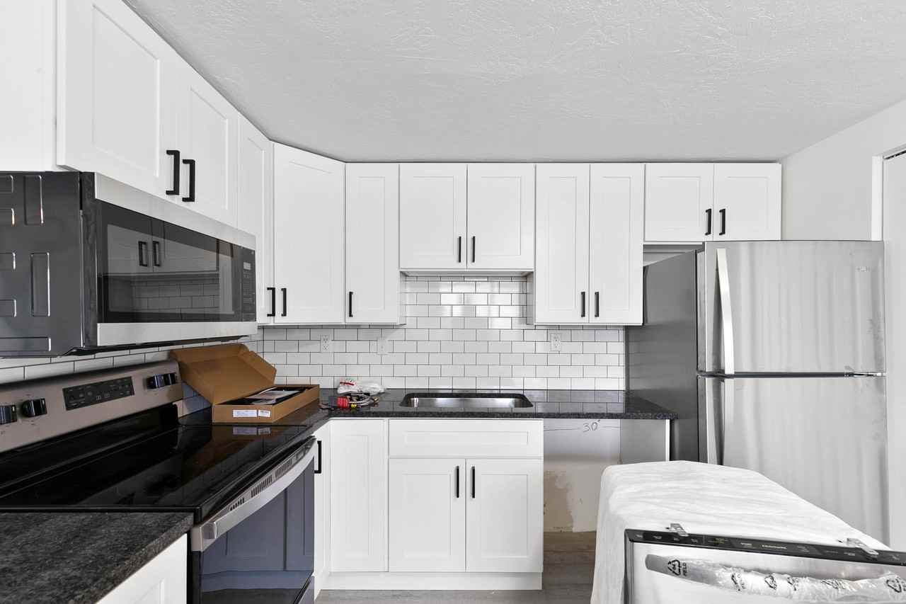 1027 S Beeman St #1 - Photo 5 of 24