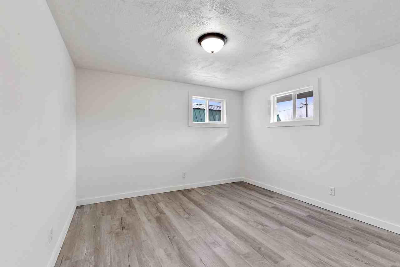 1027 S Beeman St #1 - Photo 7 of 24