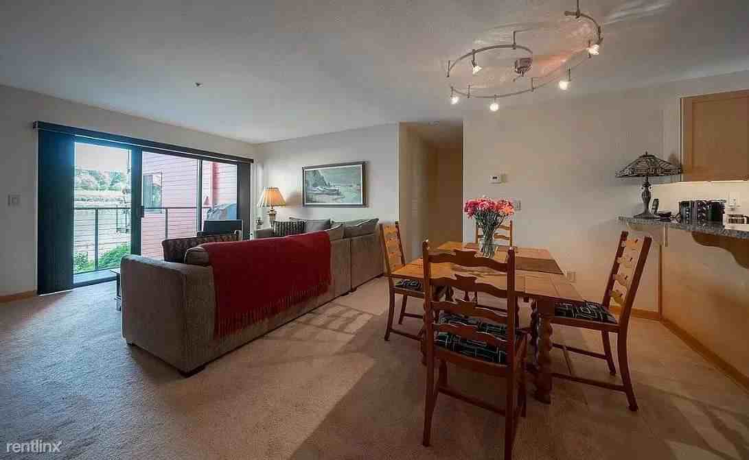 930 NW Naito Pkwy - Photo 2 of 10