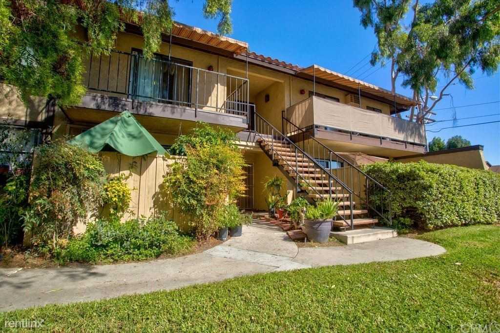 1806 N Fairview St #D - Photo 2 of 30