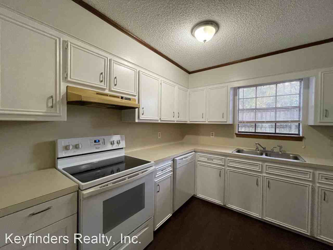 3711 Cole Dr. - Photo 2 of 15