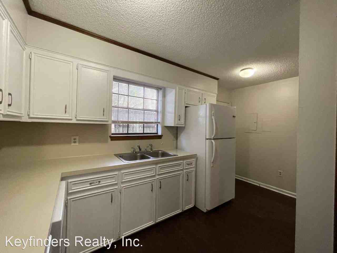 3711 Cole Dr. - Photo 3 of 15