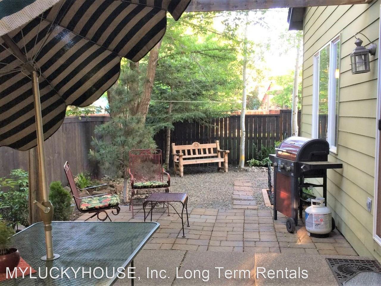 3074 Ne Quiet Canyon Dr - Photo 2 of 17