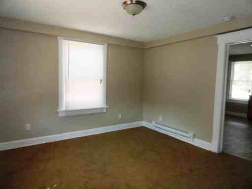 109 Saratoga St - Photo 2 of 7