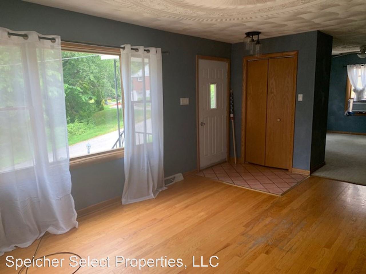537 Hystone Ave - Photo 2 of 8