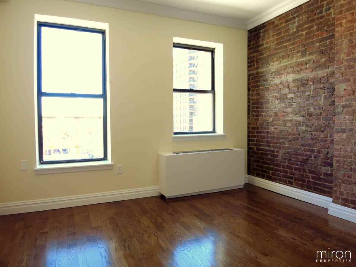 2029 2nd Avenue - Photo 2 of 6