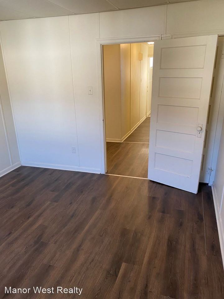 718 Centre Street - Photo 3 of 9