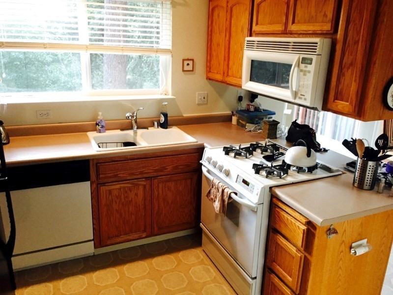 27022 Skyview Ct - Photo 3 of 8