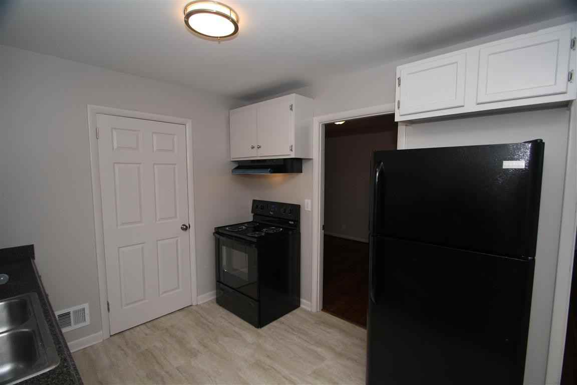 800 Elissa Dr - Photo 3 of 9