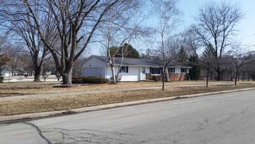 936 Hillcrest Heights - Photo 2 of 12