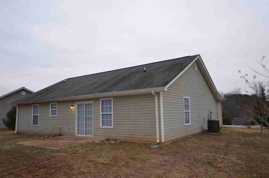 615 Nettie Dr - Photo 2 of 18