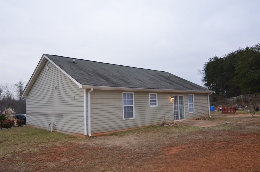 615 Nettie Dr - Photo 3 of 18