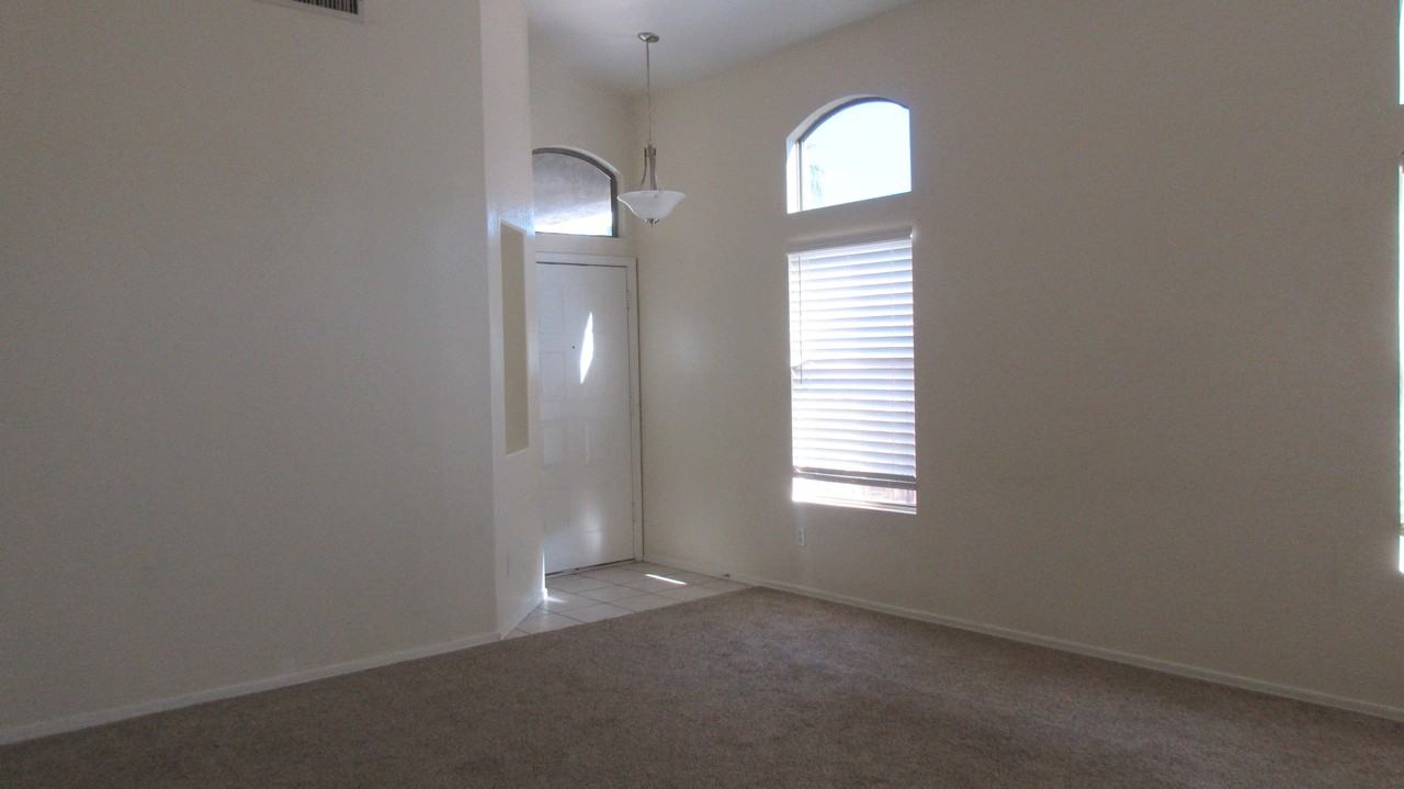 2006 N 106th Ave - Photo 3 of 16
