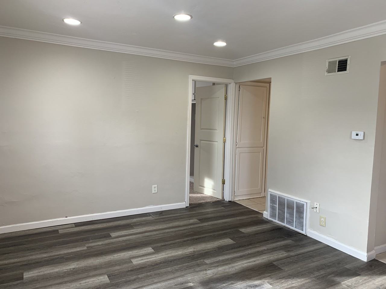 723 East Gift Avenue - Photo 6 of 21