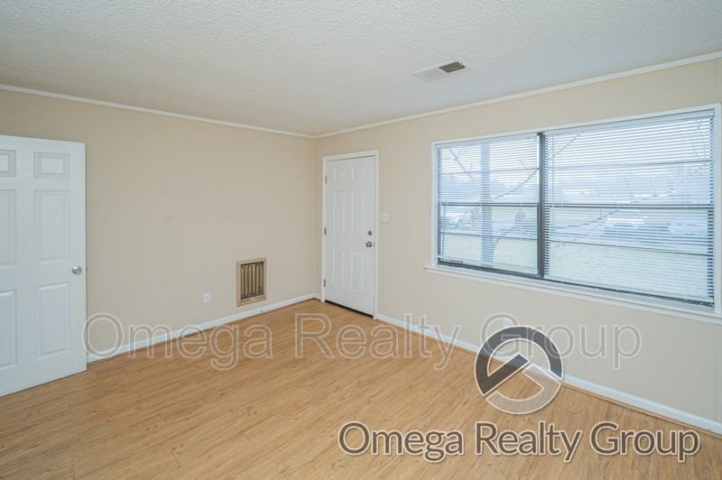 8010 4th Ave #112 - Photo 6 of 25