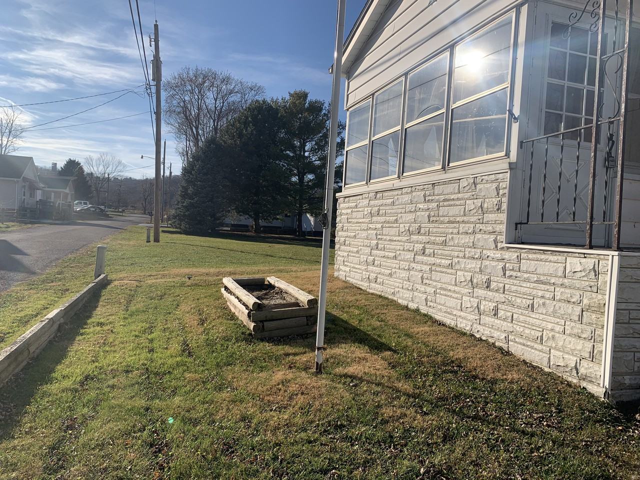 2119 East Wren Street - Photo 3 of 24