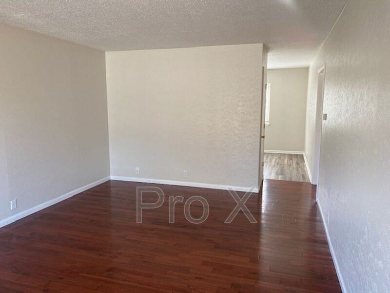 1600 W Broadway St - Photo 5 of 18