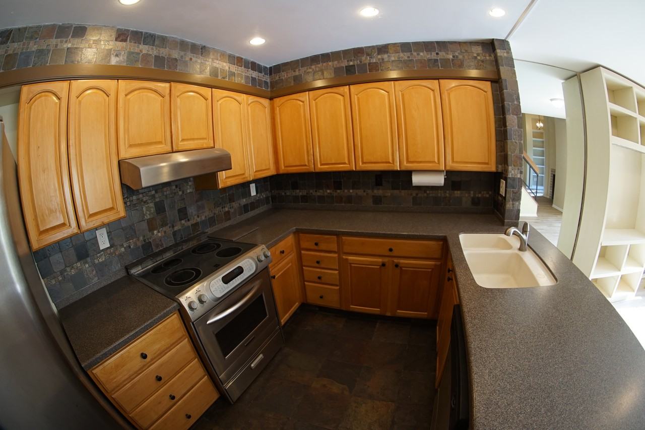 6251 Sandcrest Circle - Photo 4 of 15