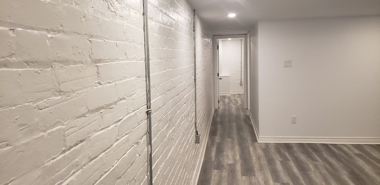 226 Ashworth Avenue - Photo 6 of 14