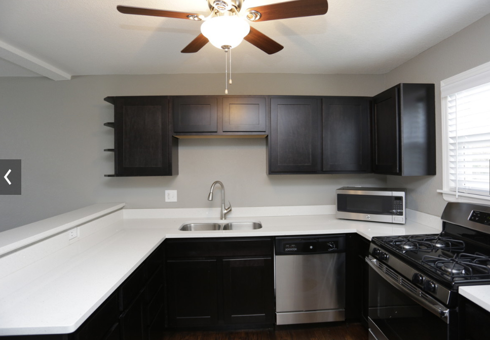 Warwick Court Townhomes - Photo 2 of 30