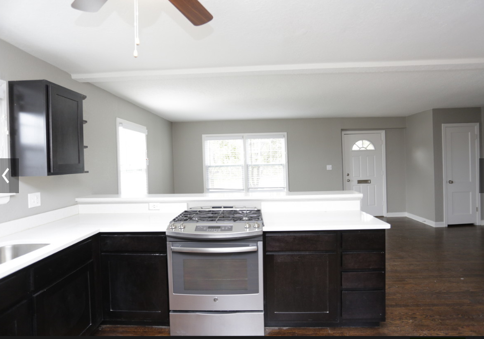 Warwick Court Townhomes - Photo 4 of 30