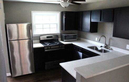 Warwick Court Townhomes - Photo 5 of 30