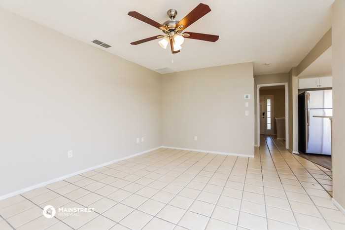 248 Dublin Dr - Photo 3 of 16