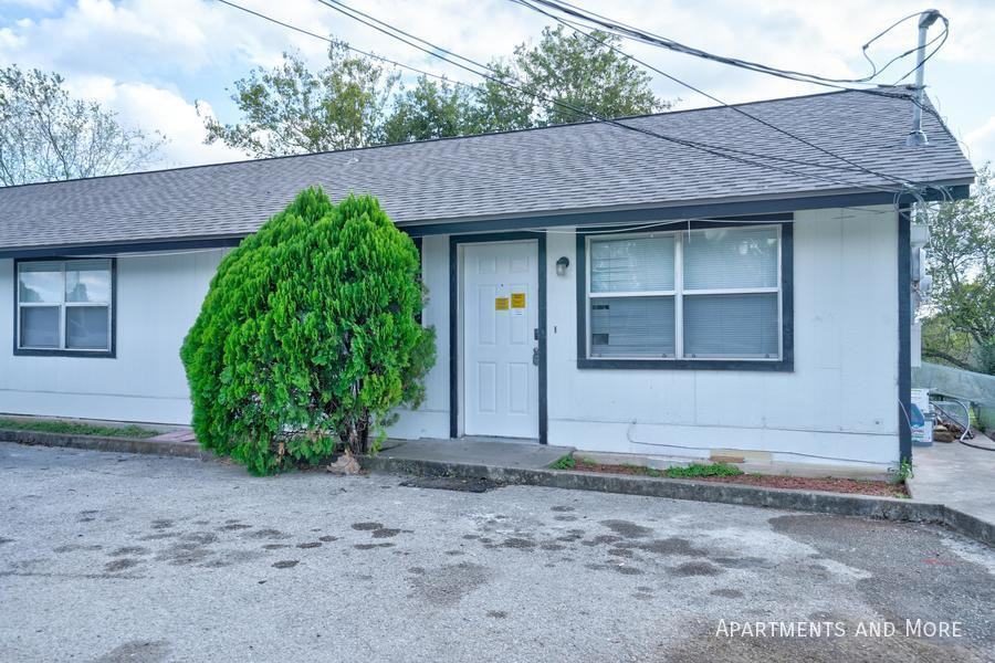 19221 San Marcos Hwy #D4 - Photo 2 of 15
