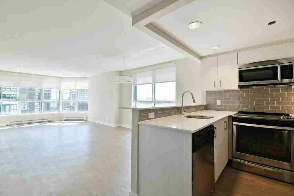 186 Lyon Street North #514