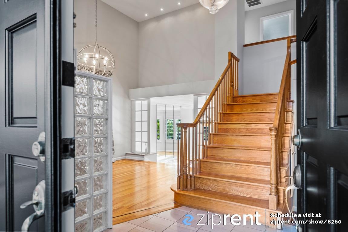 1158 Strada Almaden - Photo 2 of 30