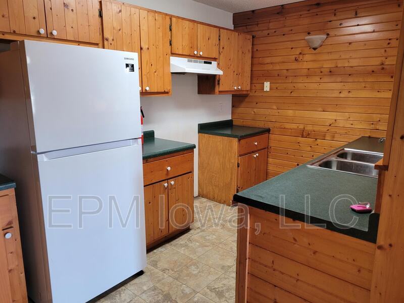 521 East St - Photo 3 of 9