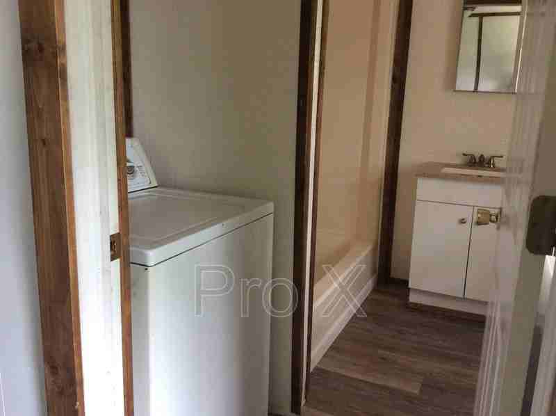 401 1/2 N Olive St - Photo 3 of 8