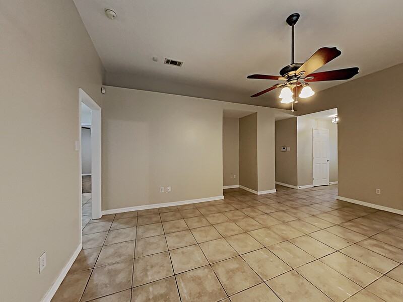 3320 Stanley Ave - Photo 4 of 14