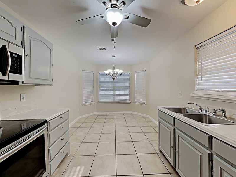 3320 Stanley Ave - Photo 6 of 14