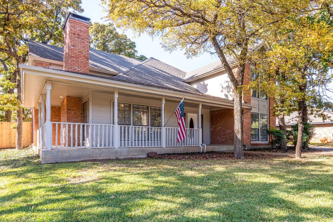 517 Indian Creek Dr - Photo 2 of 34