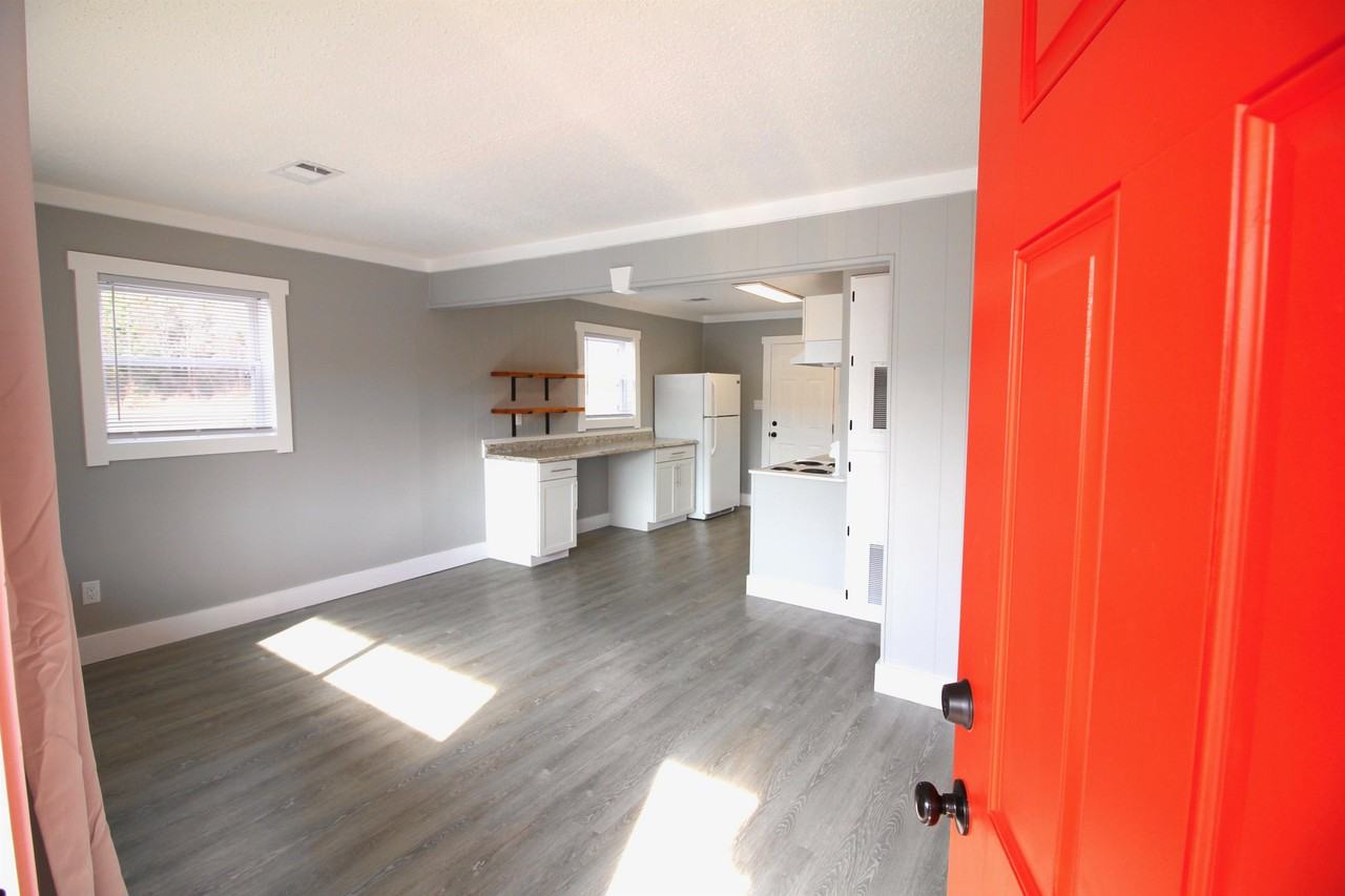 4002 Knight Rd Sw #4002B - Photo 2 of 28