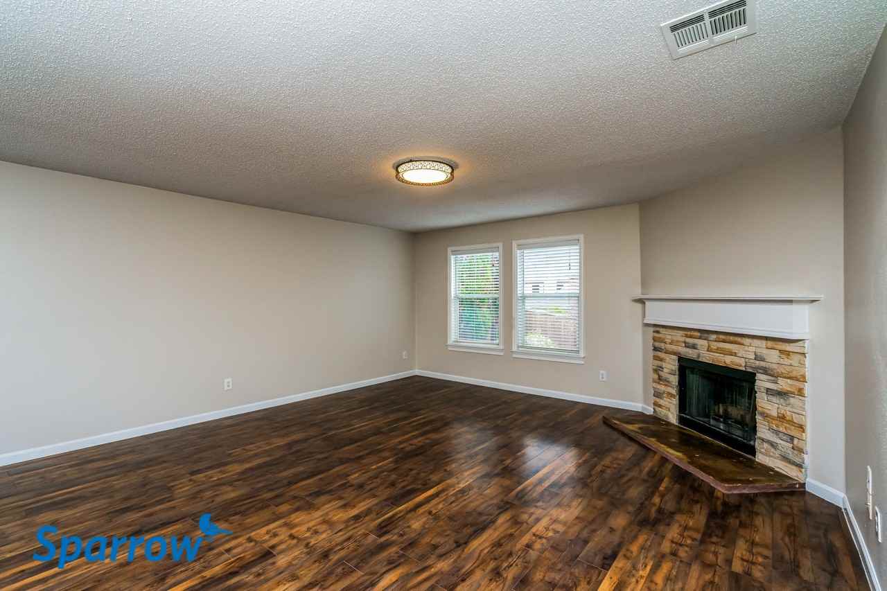 2313 Teddy Roosevelt Dr - Photo 3 of 15